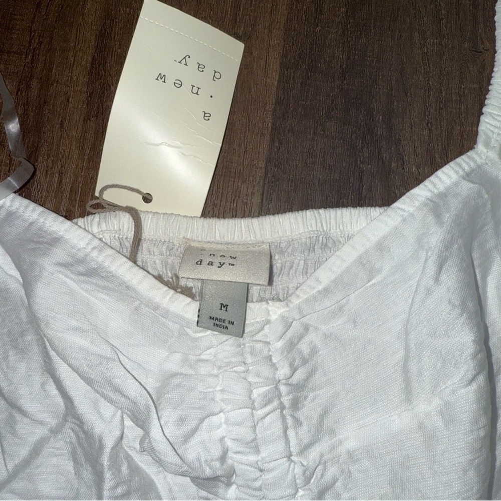 NWT Target A New Day White Cropped Blouse - Picture 4 of 8